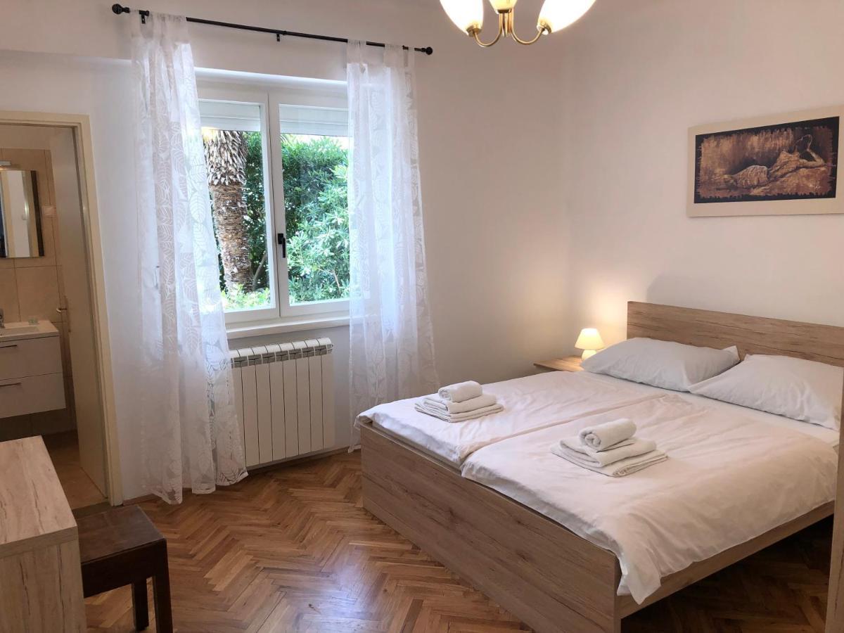 Apartments Mikelic Kampor Zewnętrze zdjęcie