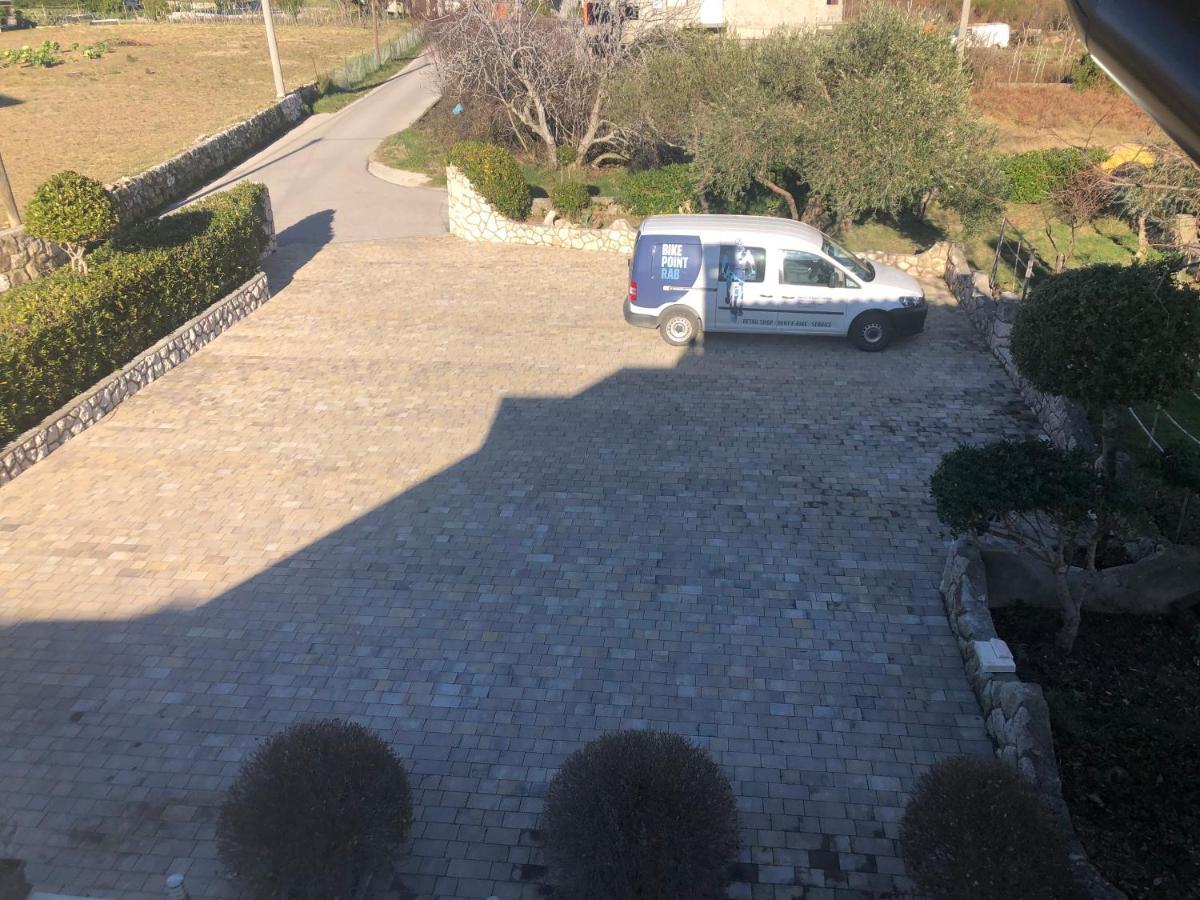 Apartments Mikelic Kampor Zewnętrze zdjęcie