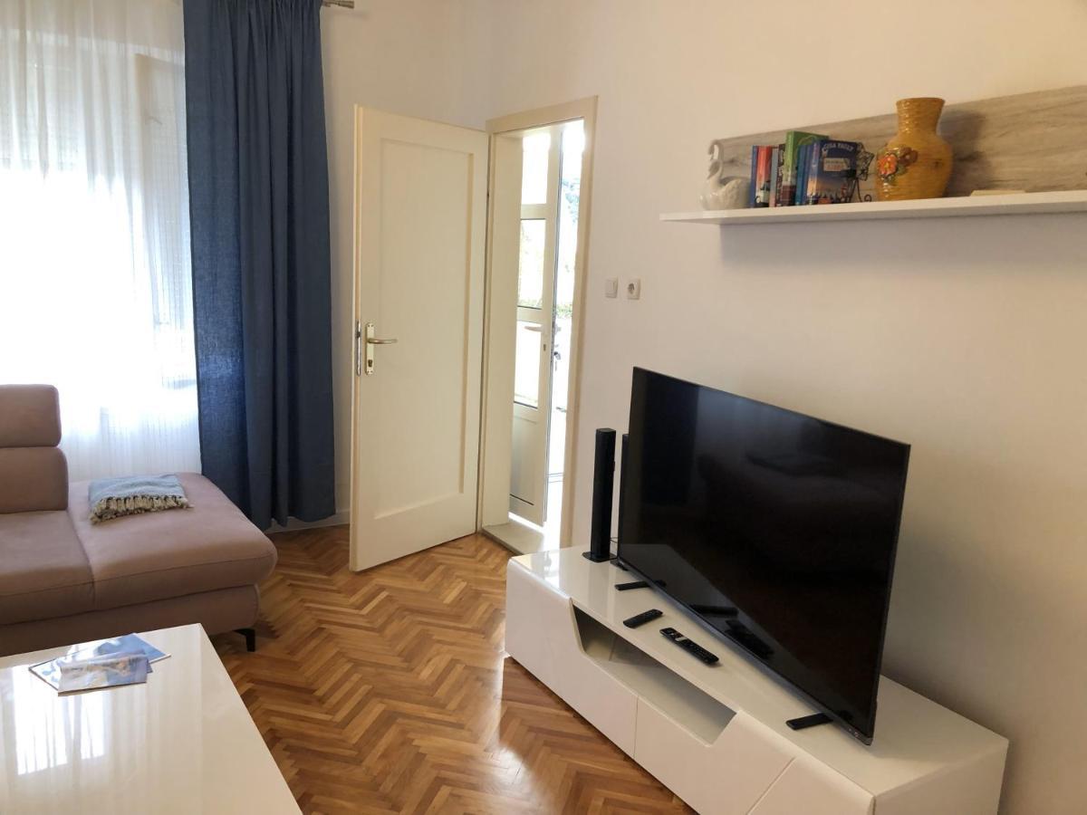 Apartments Mikelic Kampor Zewnętrze zdjęcie